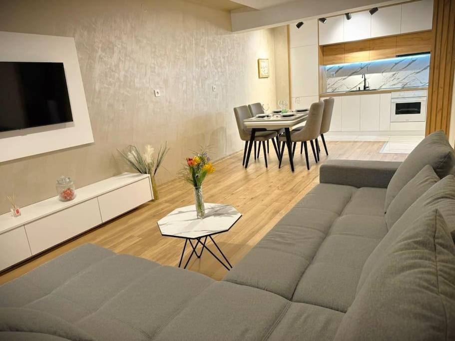 Cozy And Stylish Apartament Stara Zagora Esterno foto